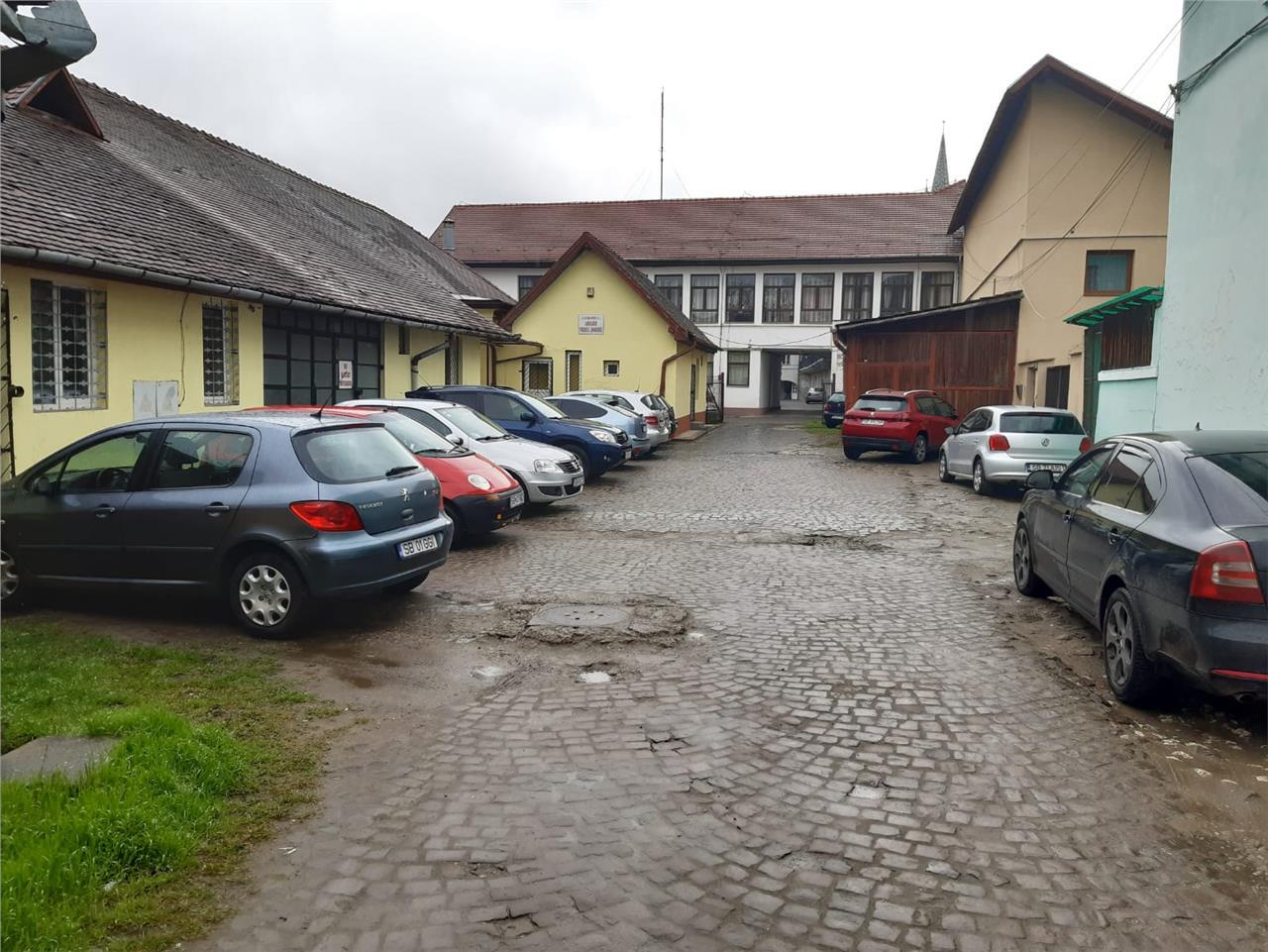 Inchiriere imobil ultracentral  in Medias optim orice activitate