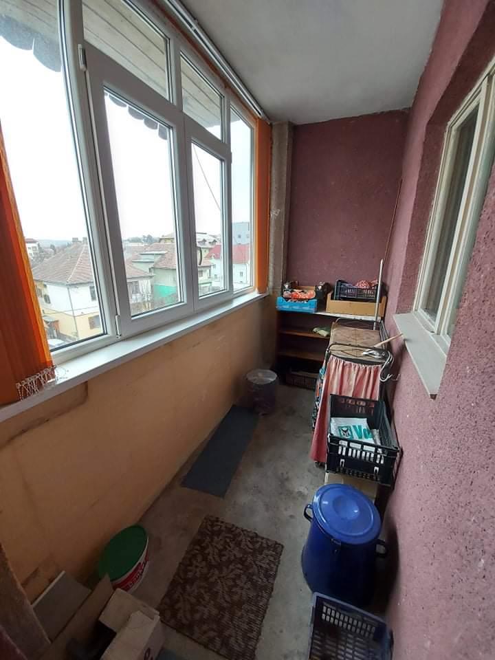 Apartament 4 camere etaj 3, zona Complex Alba Iulia-Pompieri