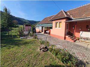 Casa cu 1.275mp teren,optima privatizare in com.Agarbiciu (35km de Sibiu)