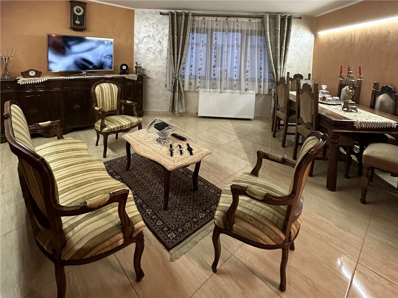 Apartament deosebit 3 camere etaj 3, zona Aleea Iasomiei -Turnisor