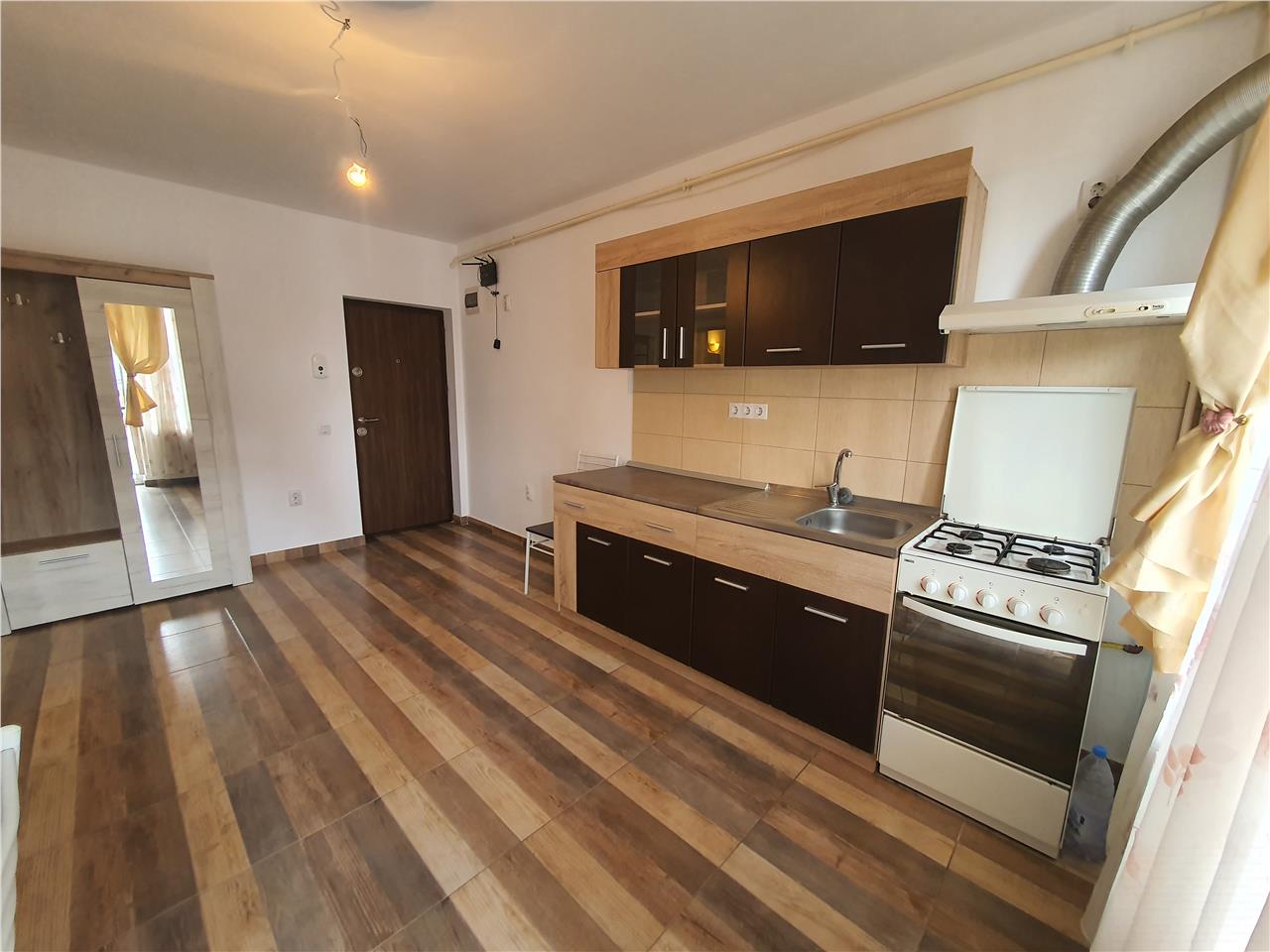 Apartament 2 camere, etaj 2, liber ,cu parcare, zona Simpa - Arhitectilor
