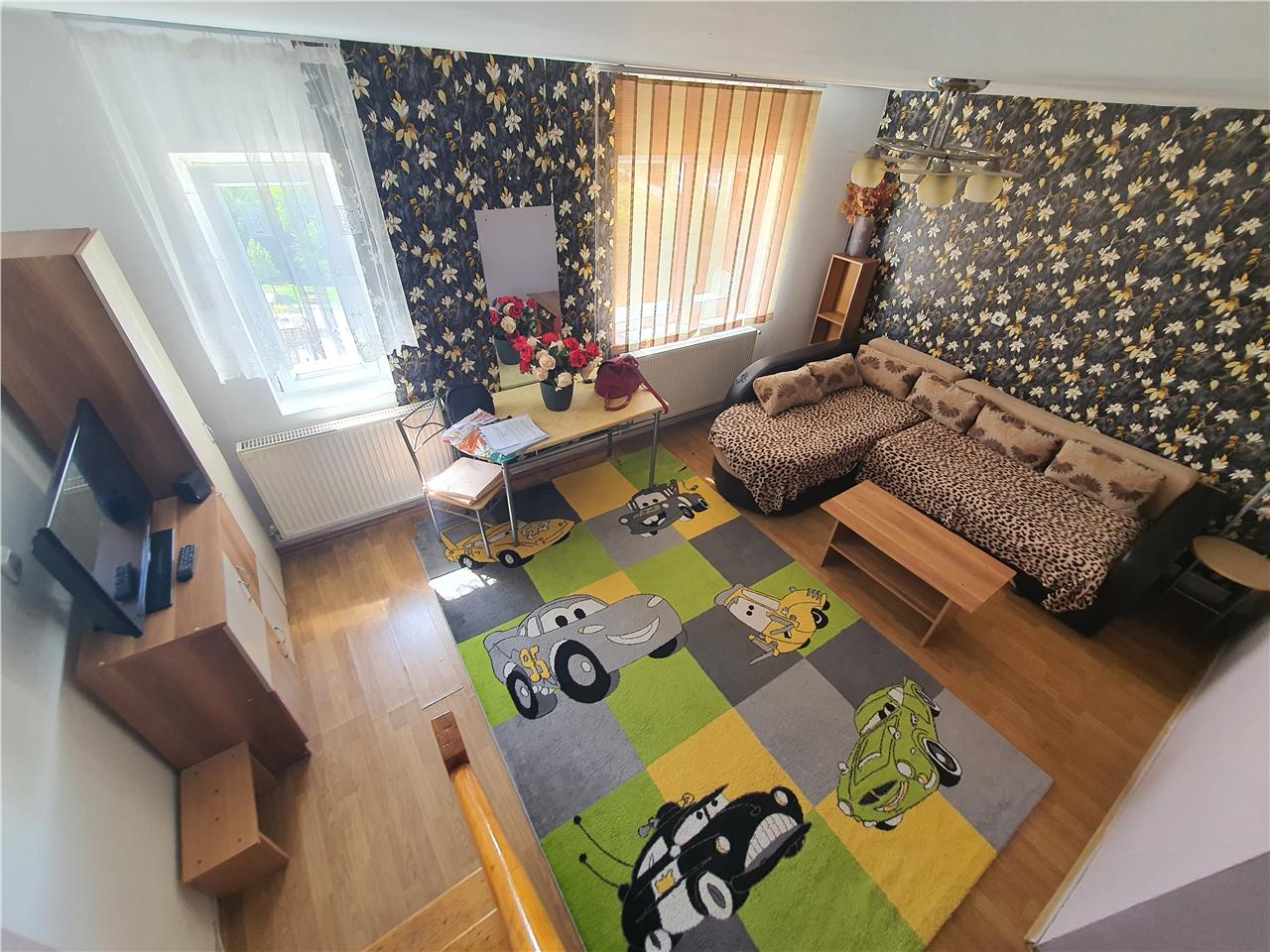 Apartament 2 camere la mansarda -str.Oncesti - zona Vasile Aaron